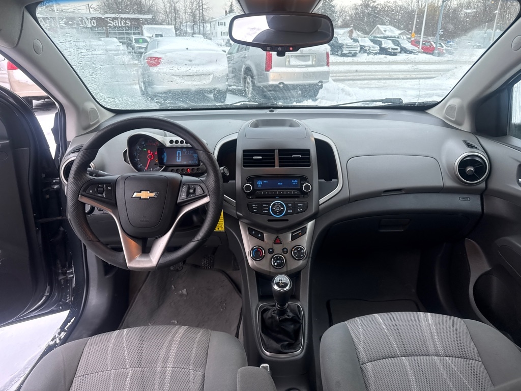 Chevrolet Sonic 1LT Sedan 2012