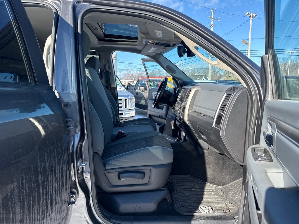 RAM 2500 SLT Crew Cab SWB 4WD 2014