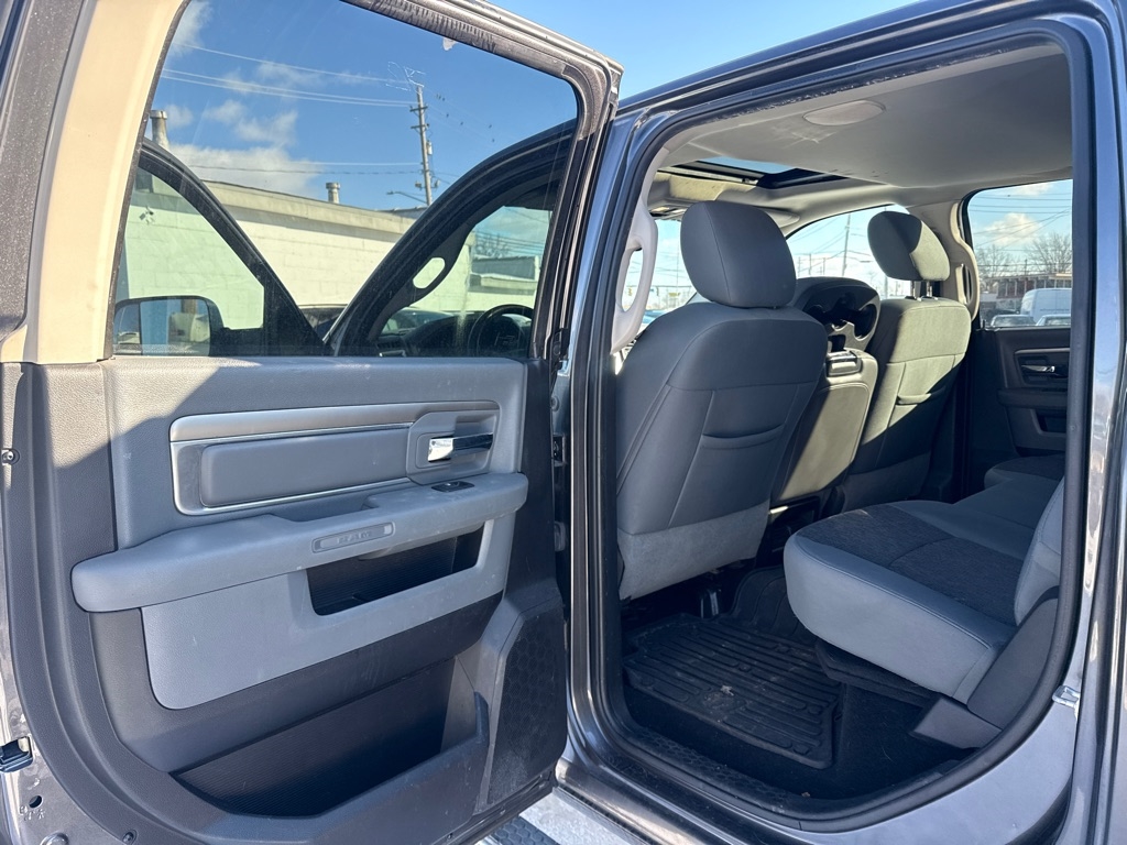 RAM 2500 SLT Crew Cab SWB 4WD 2014