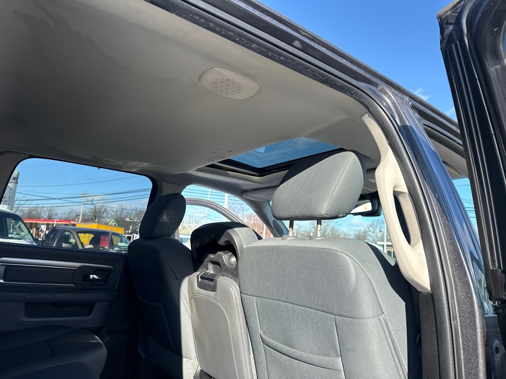 RAM 2500 SLT Crew Cab SWB 4WD 2014