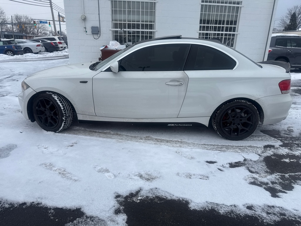 BMW 1-Series 128i Coupe 2011