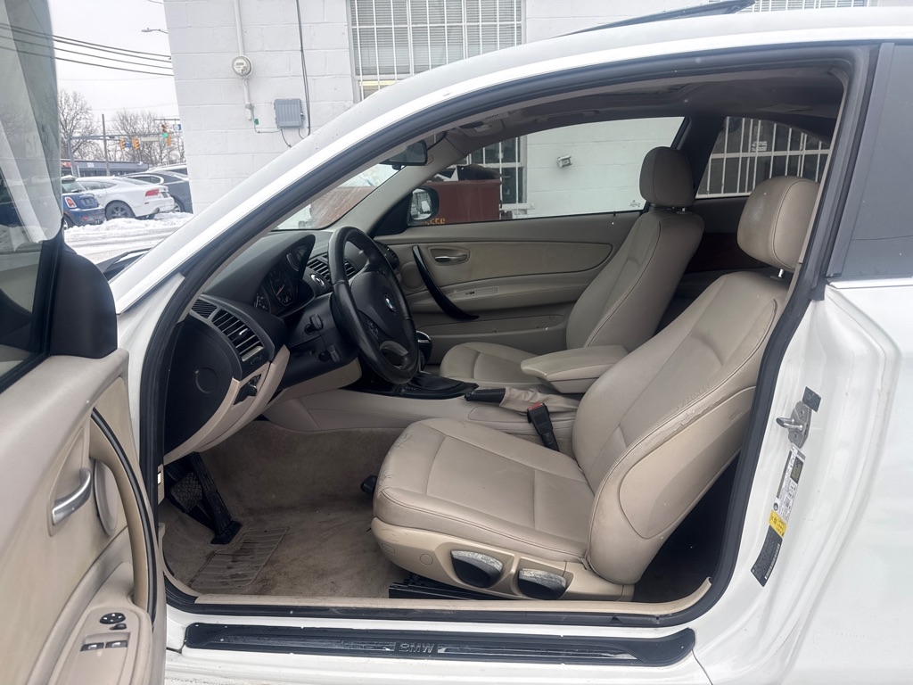 BMW 1-Series 128i Coupe 2011