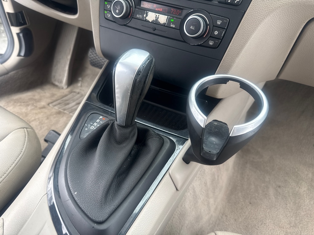 BMW 1-Series 128i Coupe 2011