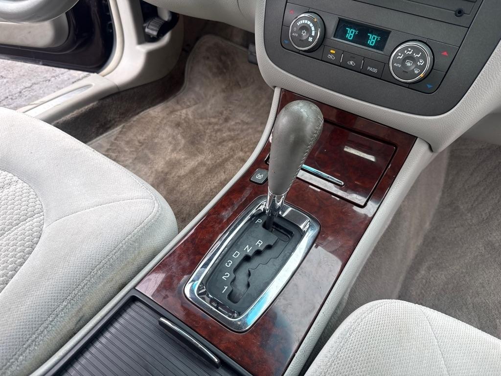 Buick Lucerne CX1 2009