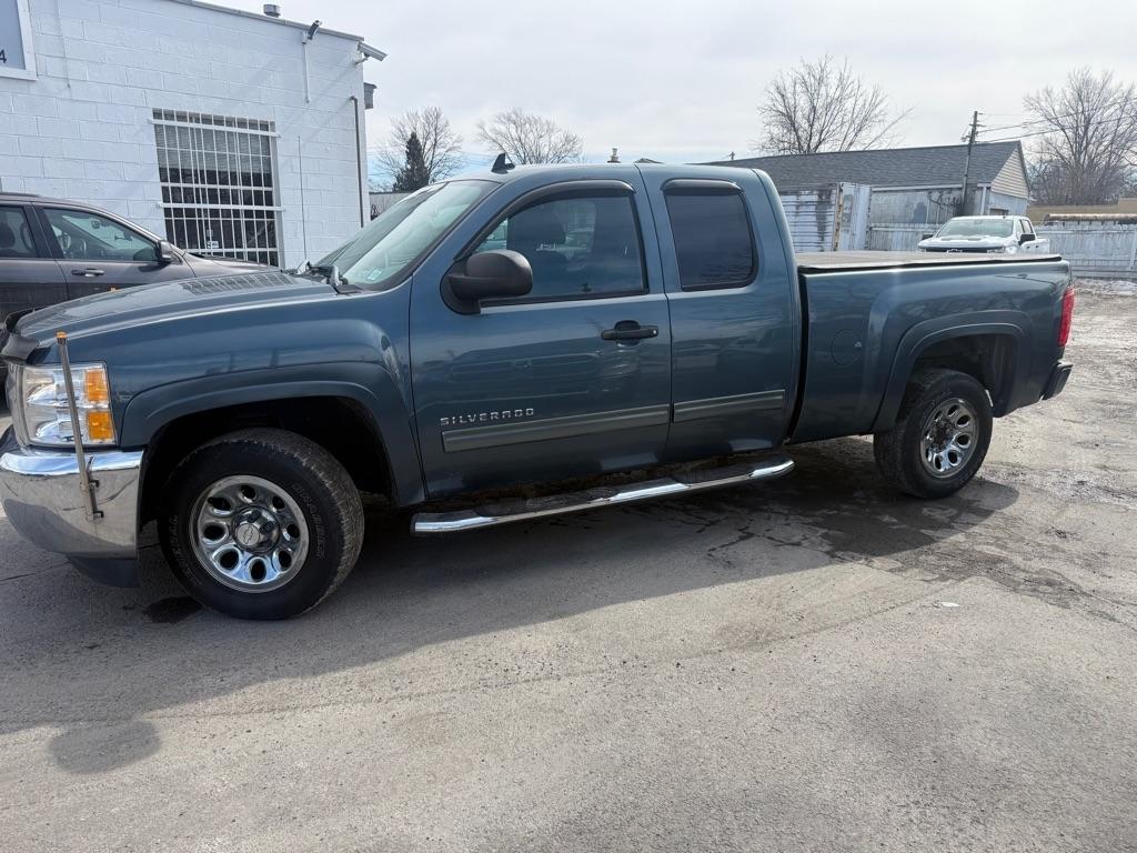 Chevrolet Silverado 1500 LS Extended Cab 2WD 2012