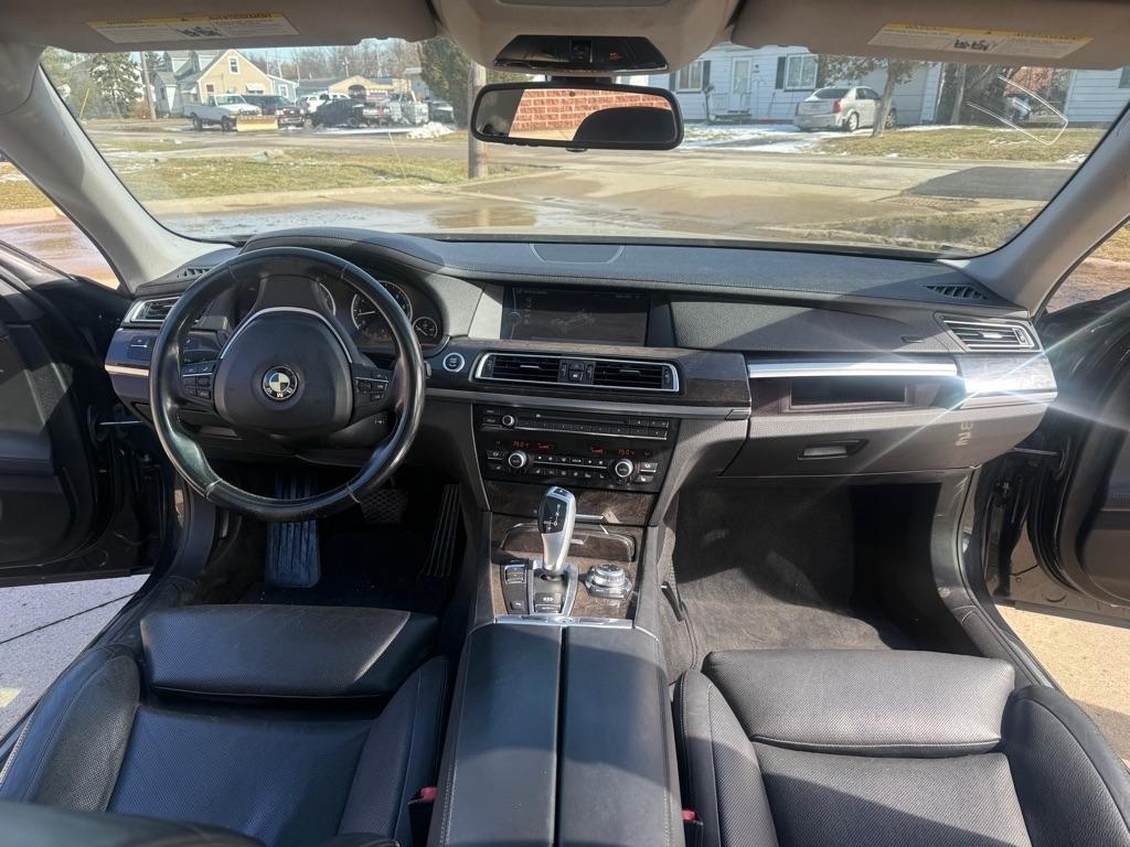 BMW 7-Series 750Li 2012