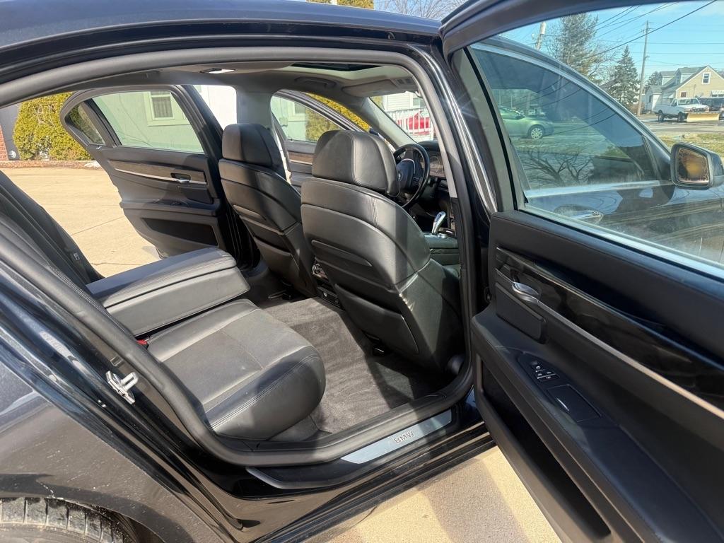 BMW 7-Series 750Li 2012