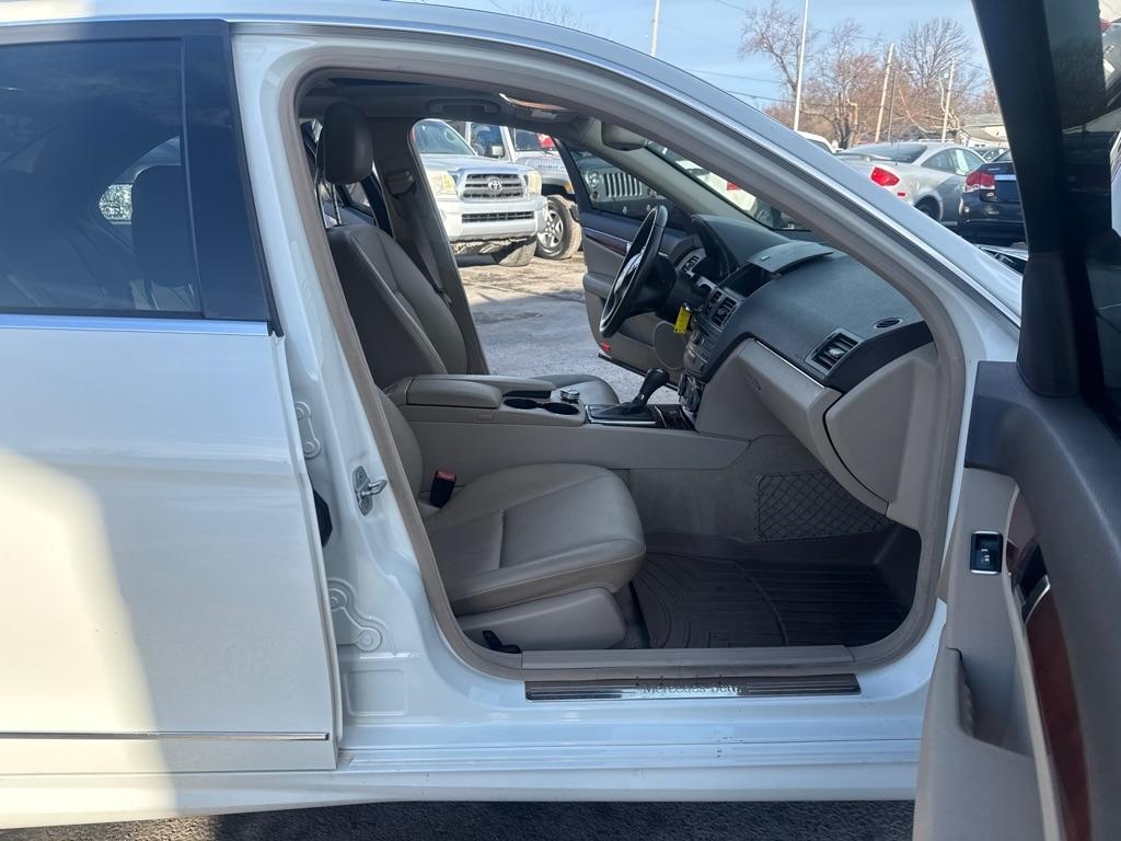 Mercedes-Benz C-Class C300 4MATIC Sport Sedan 2011