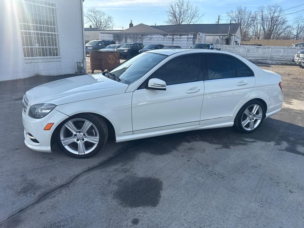 Mercedes-Benz C-Class C300 4MATIC Sport Sedan 2011