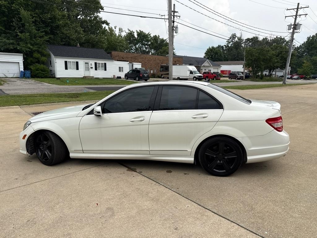 Mercedes-Benz C-Class C300 4MATIC Sport Sedan 2011