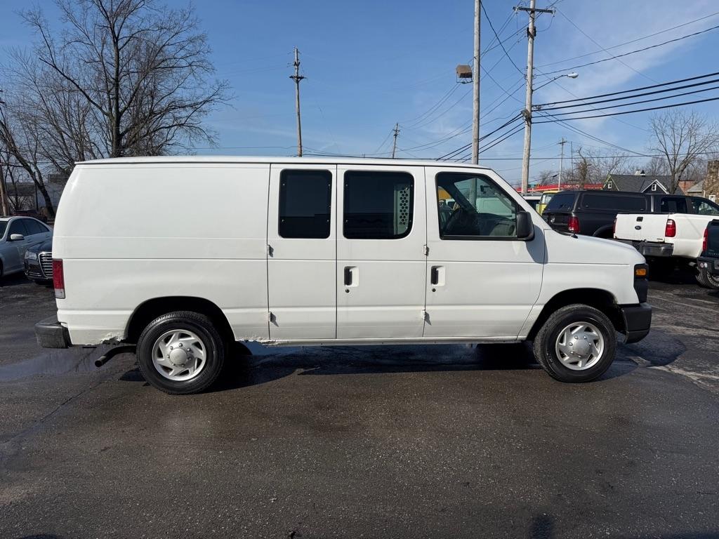 Ford Econoline E-150 2012