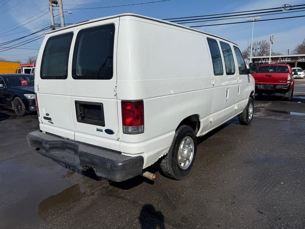 Ford Econoline E-150 2012