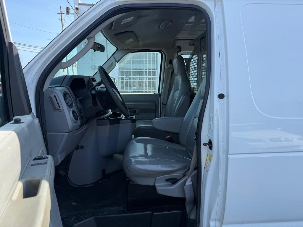Ford Econoline E-150 2012