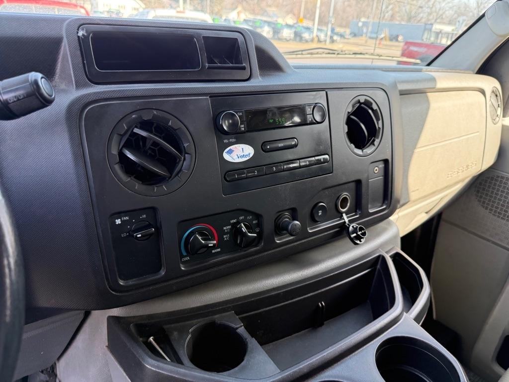 Ford Econoline E-150 2012