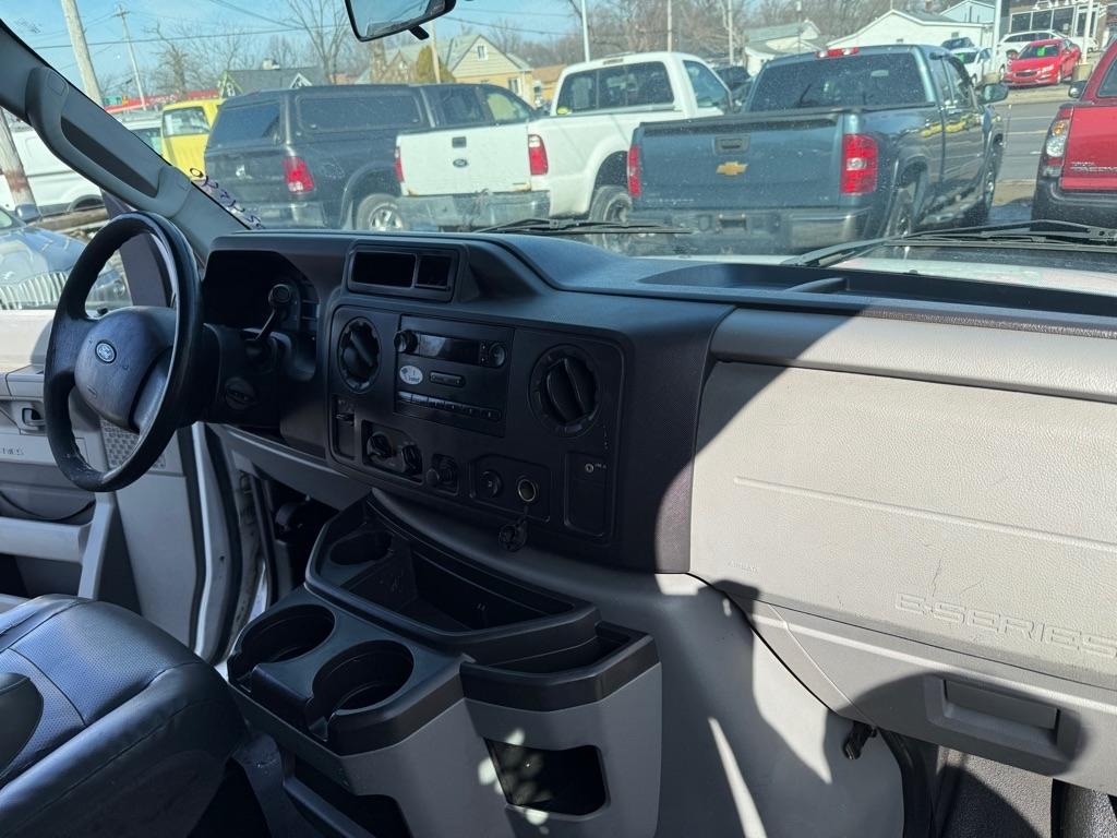 Ford Econoline E-150 2012