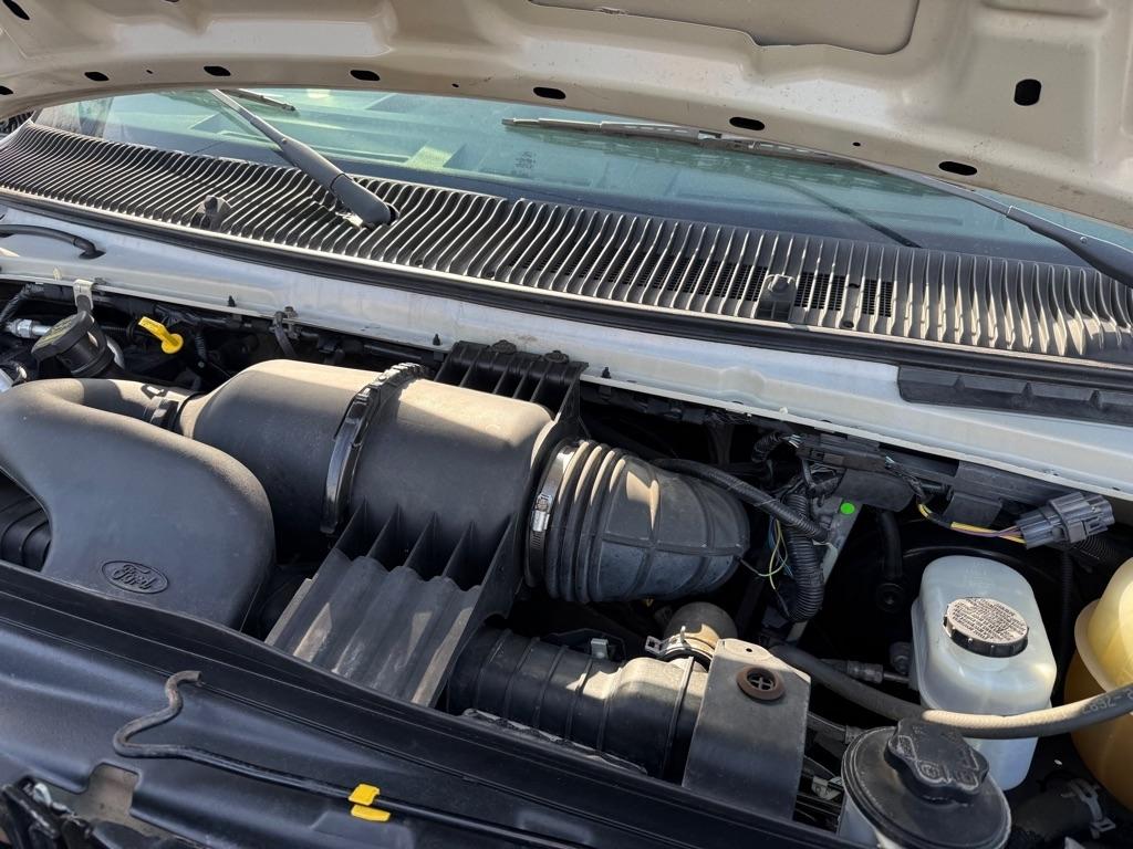 Ford Econoline E-150 2012