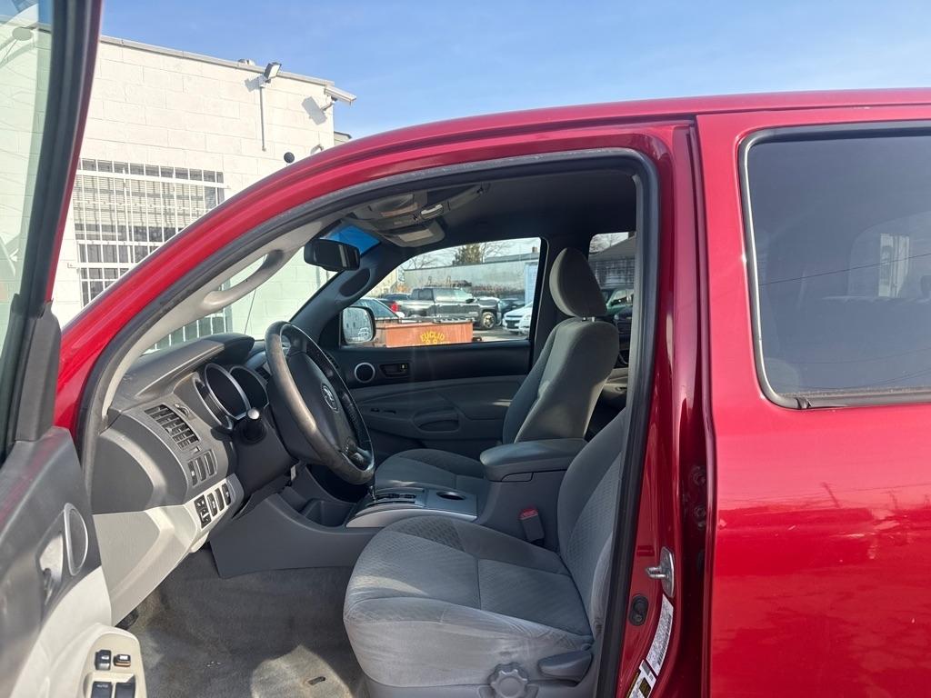 Toyota Tacoma PreRunner Double Cab V6 Auto 2WD 2009
