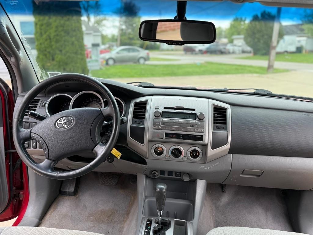 Toyota Tacoma PreRunner Double Cab V6 Auto 2WD 2009