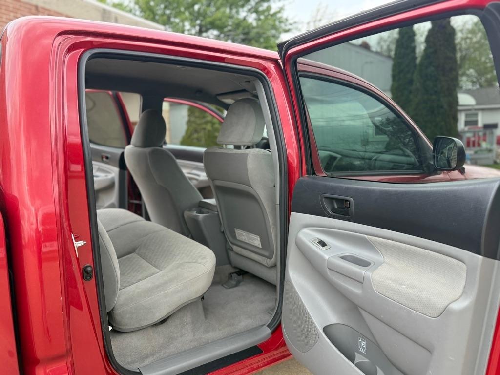 Toyota Tacoma PreRunner Double Cab V6 Auto 2WD 2009