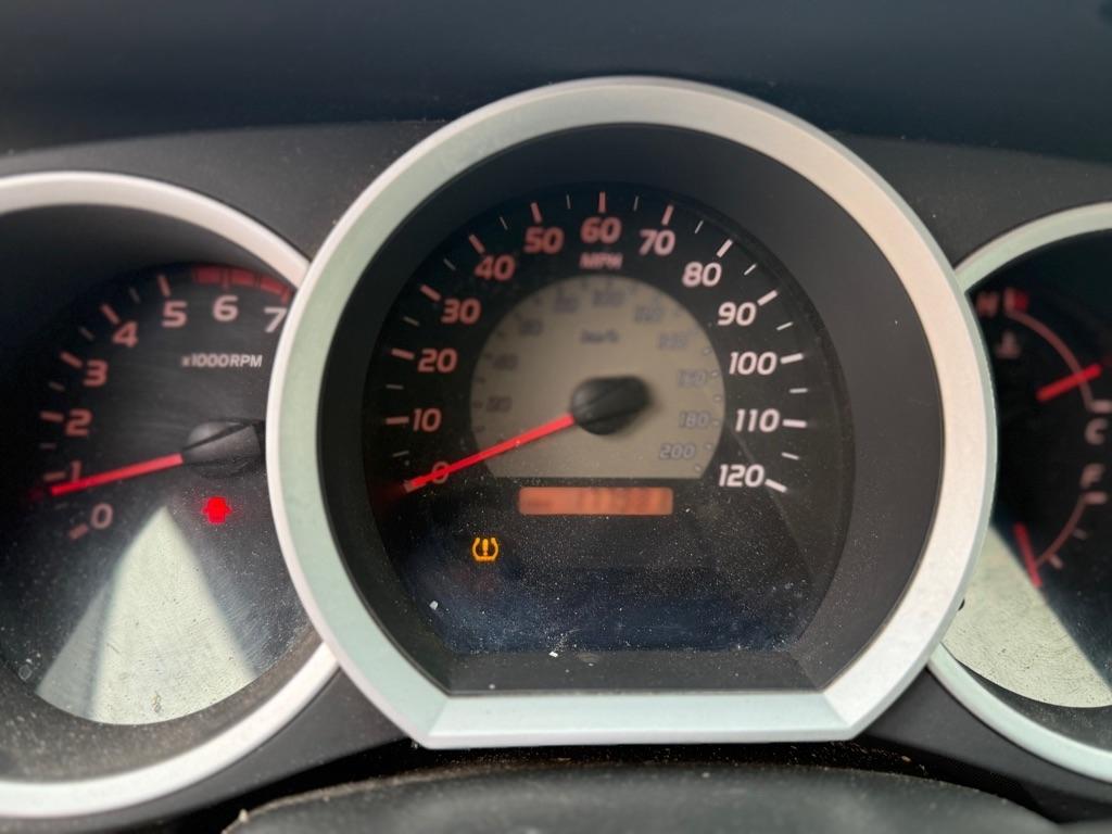 Toyota Tacoma PreRunner Double Cab V6 Auto 2WD 2009