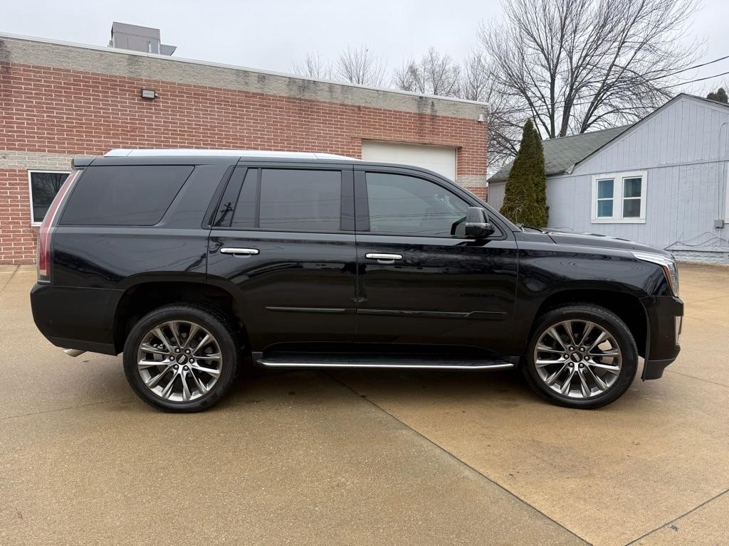 Cadillac Escalade Luxury 4WD 2020