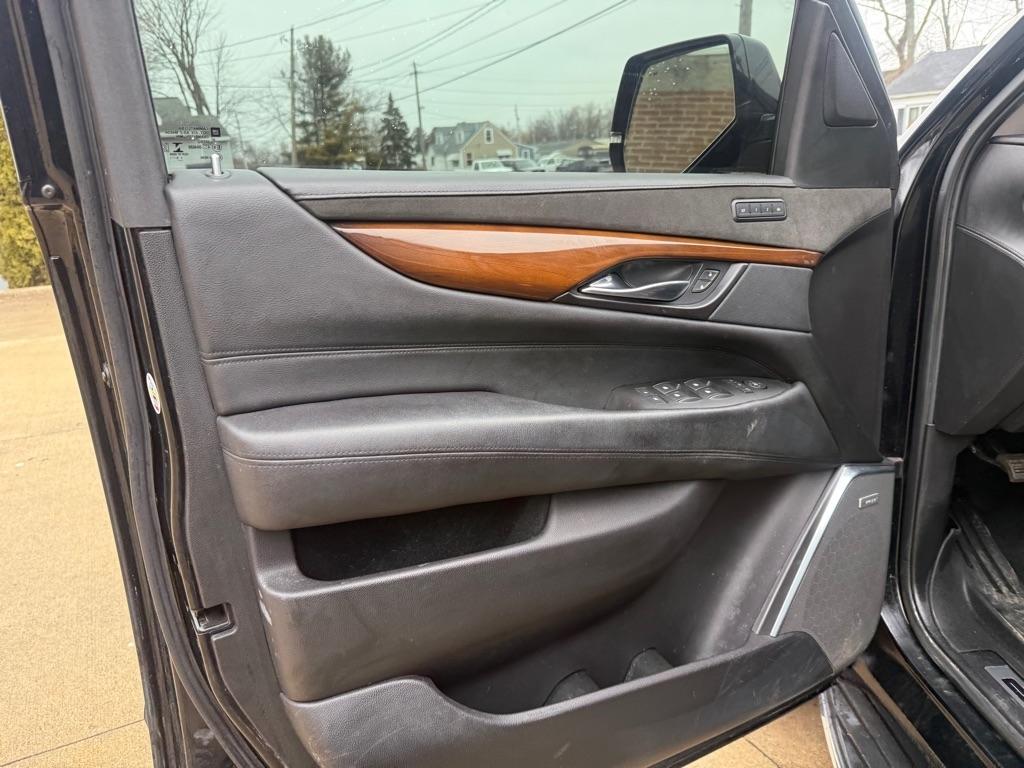 Cadillac Escalade Luxury 4WD 2020