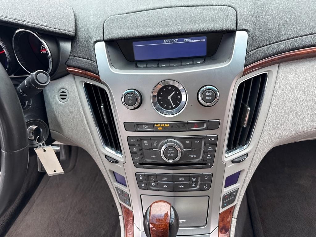 Cadillac CTS Luxury 2012