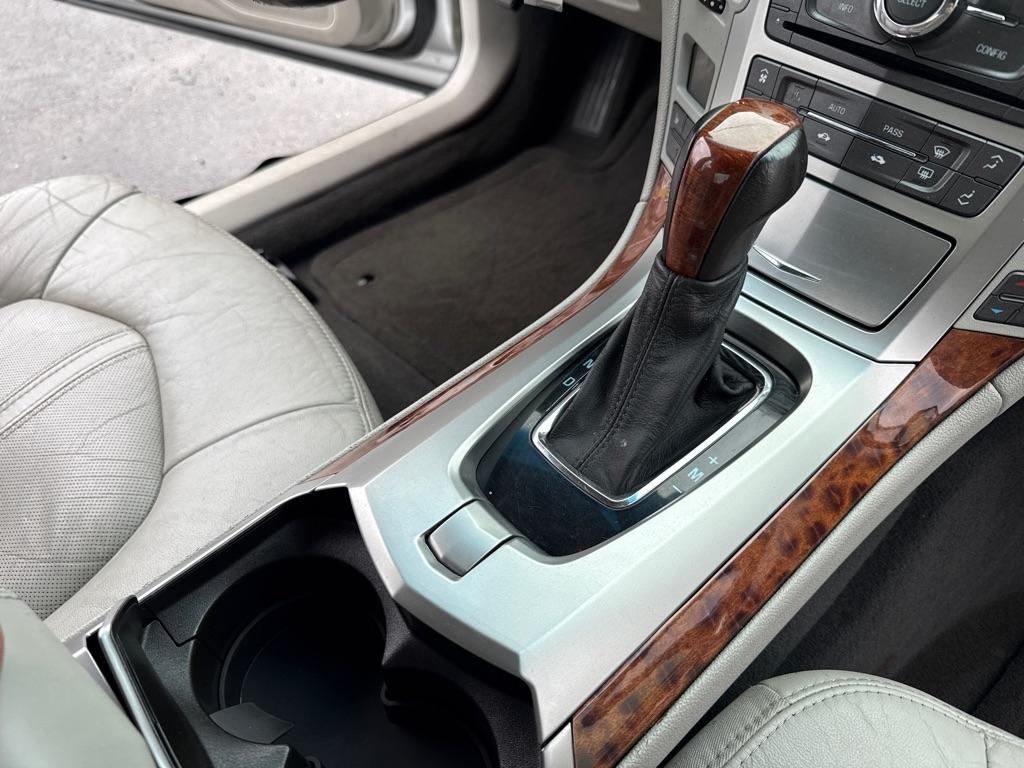 Cadillac CTS Luxury 2012