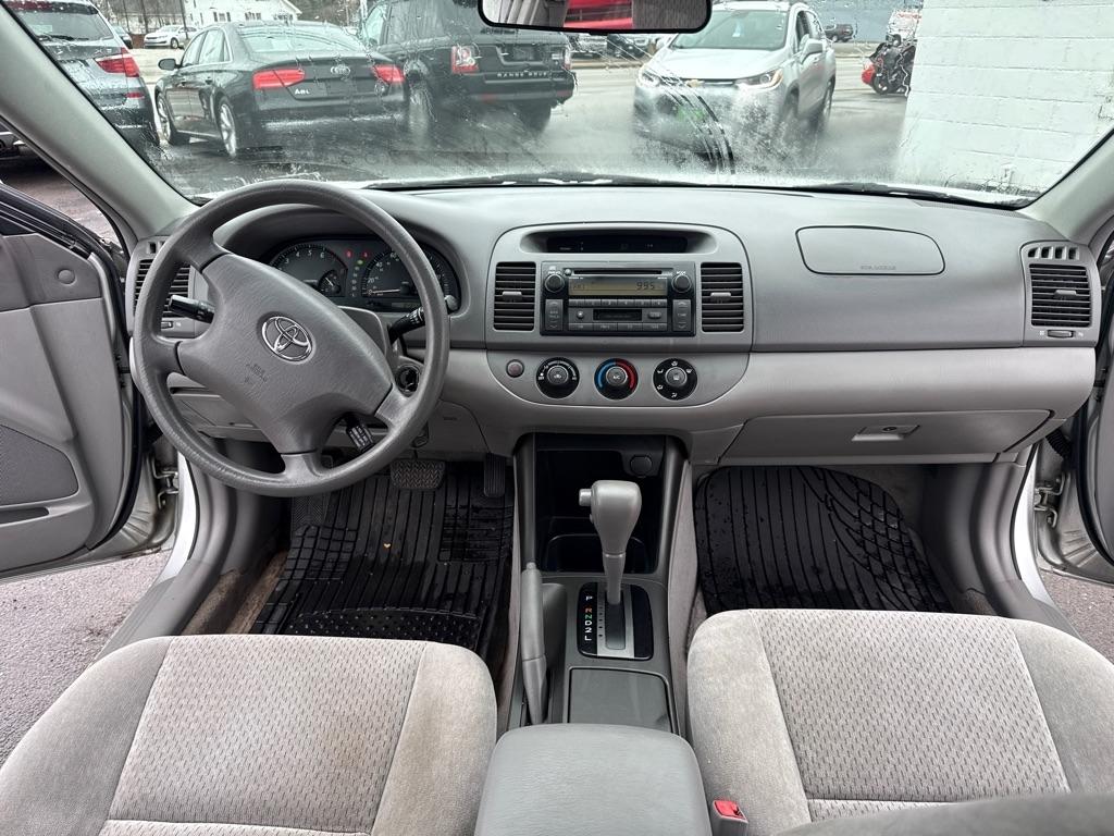 Toyota Camry LE 2003