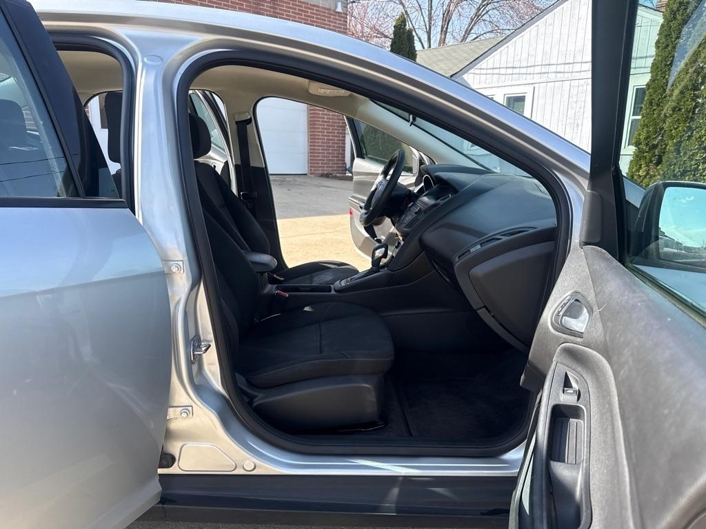 Ford Focus SE Sedan 2018