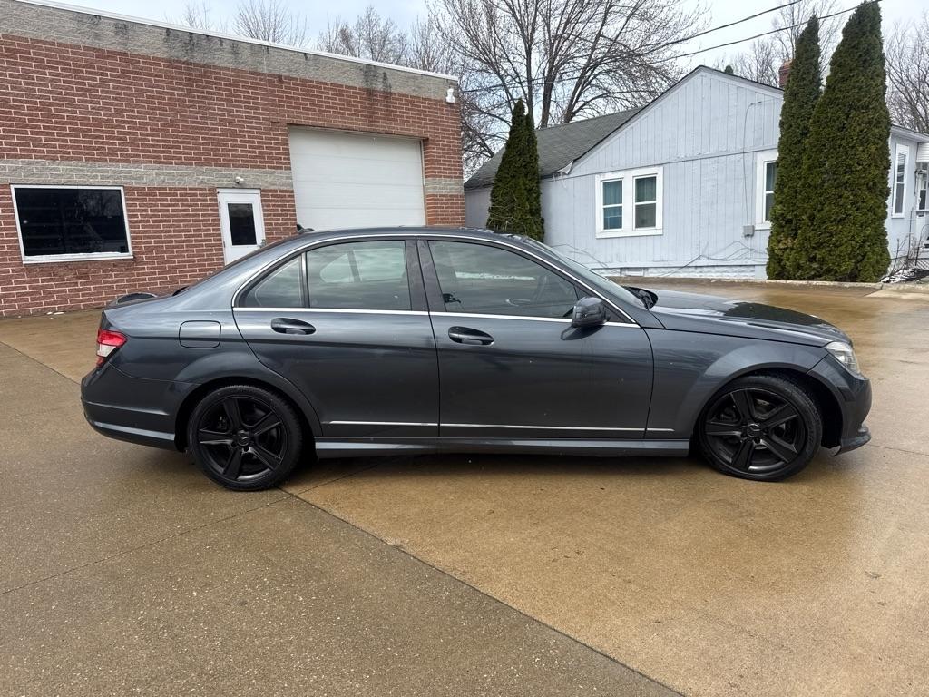Mercedes-Benz C-Class C300 4MATIC Sport Sedan 2011
