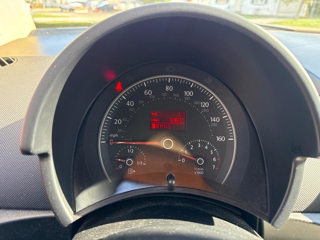 Volkswagen New Beetle S 2009