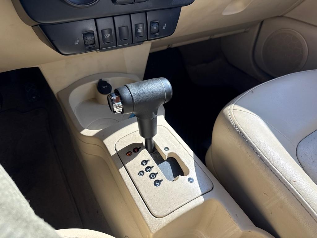 Volkswagen New Beetle S 2009