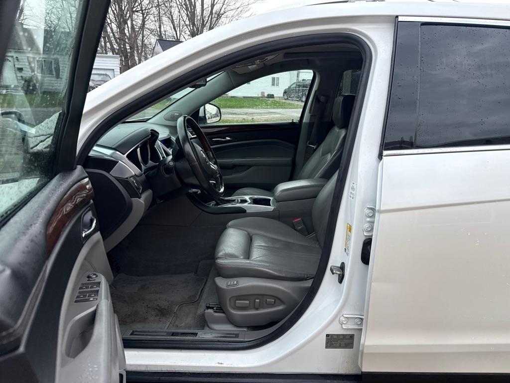 Cadillac SRX Luxury Collection 2011