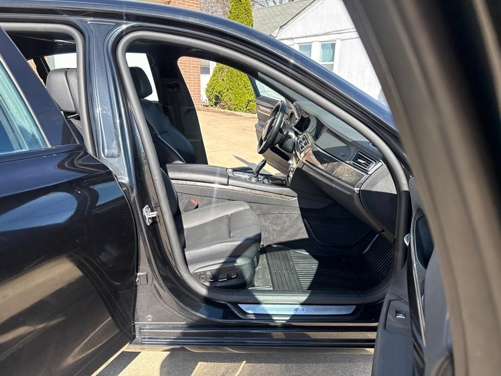 BMW 7-Series 740Li xDrive 2014