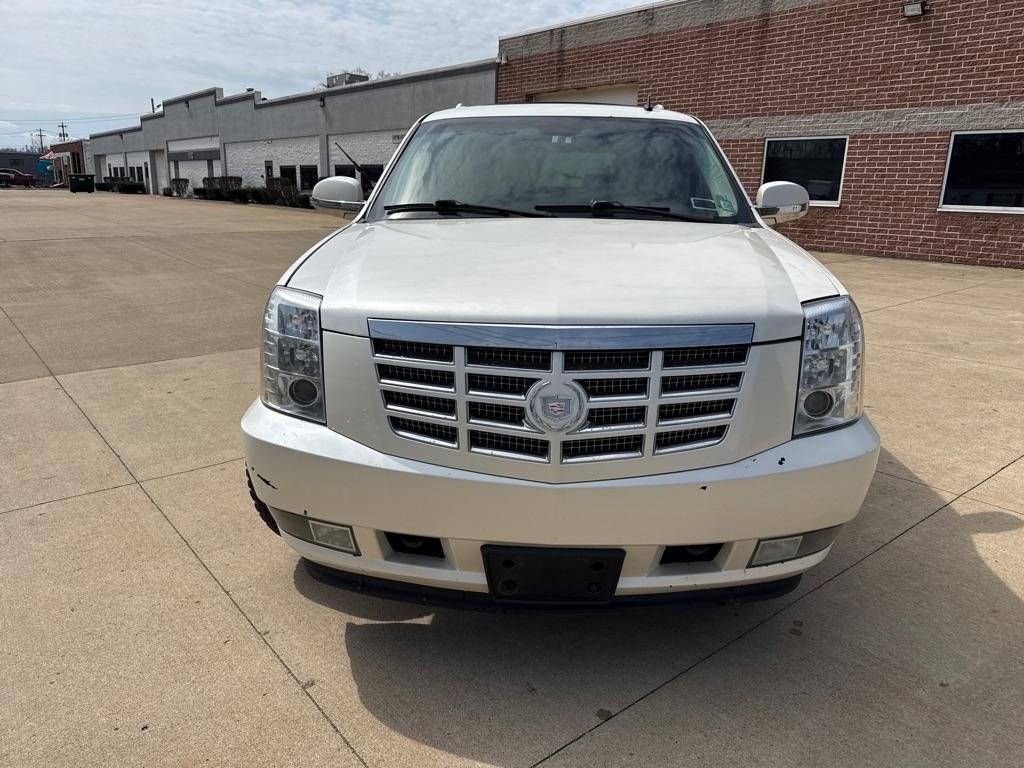 Cadillac Escalade  2010