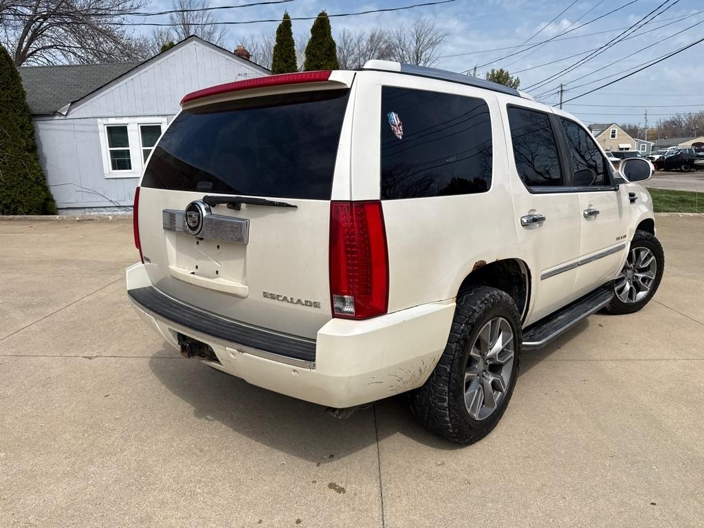Cadillac Escalade  2010