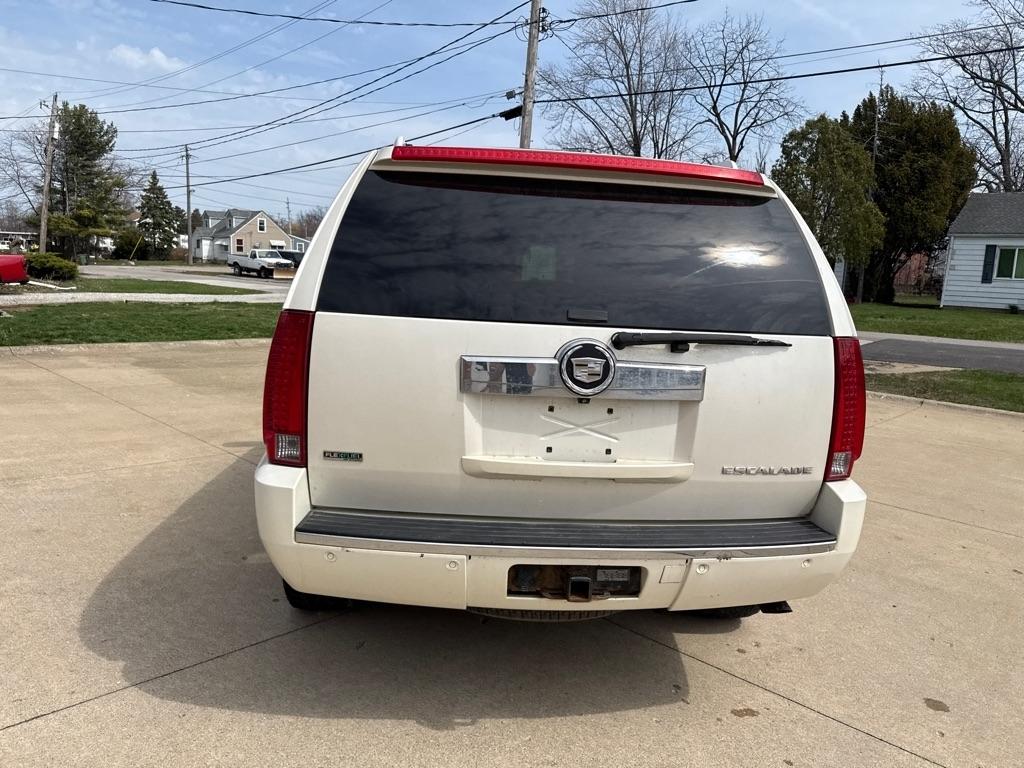 Cadillac Escalade  2010