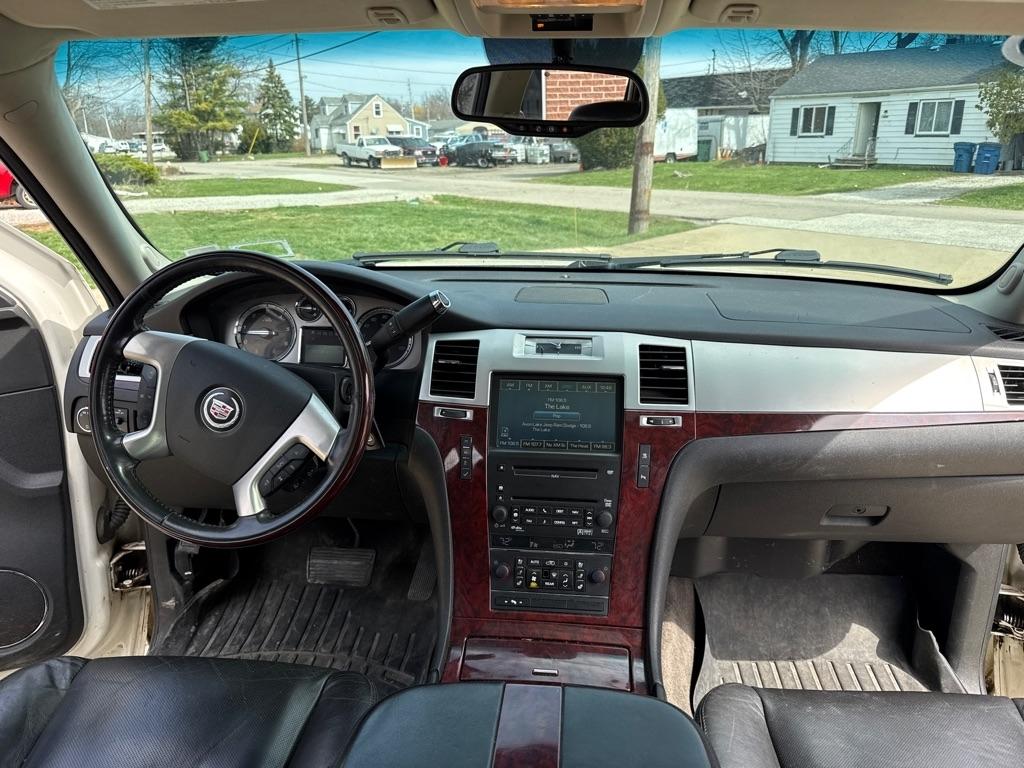 Cadillac Escalade  2010