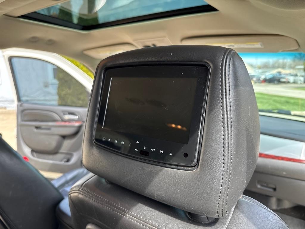 Cadillac Escalade  2010