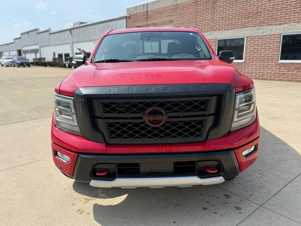 Nissan Titan PRO-4X Crew Cab 4WD 2024