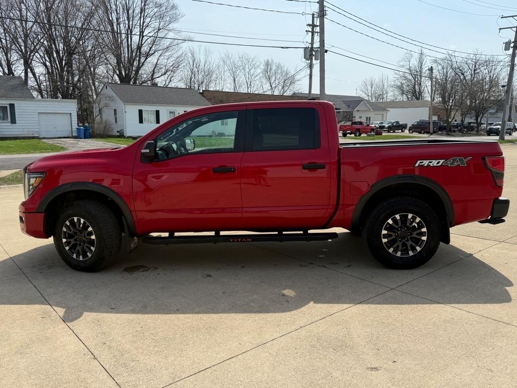 Nissan Titan PRO-4X Crew Cab 4WD 2024