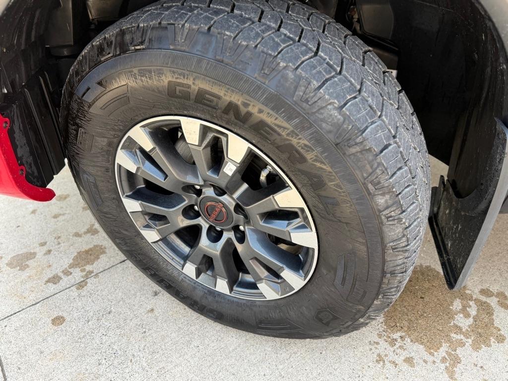 Nissan Titan PRO-4X Crew Cab 4WD 2024