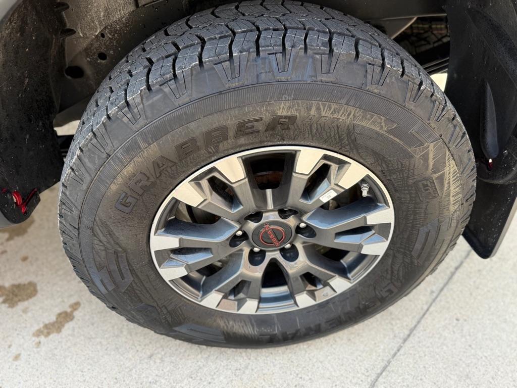 Nissan Titan PRO-4X Crew Cab 4WD 2024