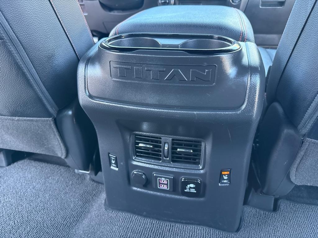 Nissan Titan PRO-4X Crew Cab 4WD 2024