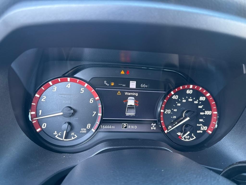 Nissan Titan PRO-4X Crew Cab 4WD 2024