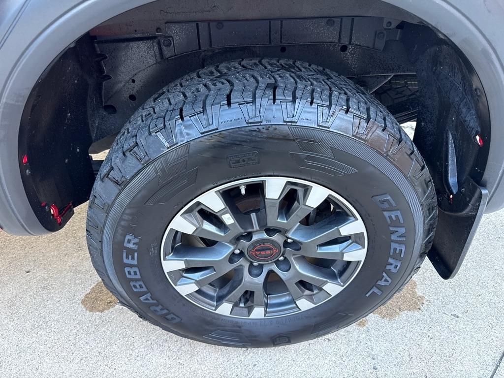 Nissan Titan PRO-4X Crew Cab 4WD 2024