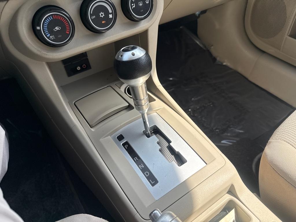 Mitsubishi Lancer ES 2011