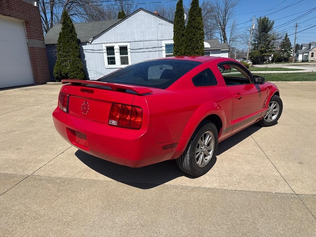 Ford Mustang  2006