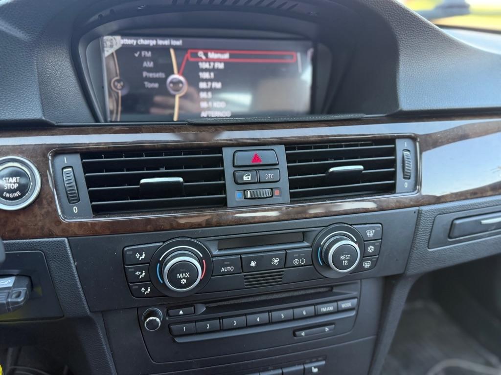 BMW 3-Series 328xi 2009